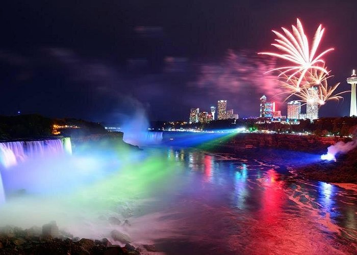 Niagara Falls bei Nacht